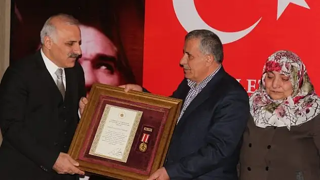 Van'da 'Devlet Övünç Madalyası ve Beratı' töreni