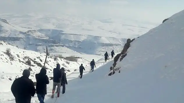 VASKİ ekipleri, 4 kilometrelik yolu yaya giderek arızayı onardı
