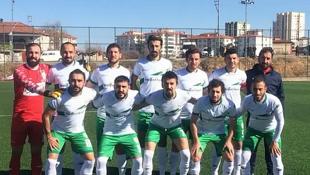 Yeşilyurt Belediyespor sahasında Dersimspor'a mağlup oldu