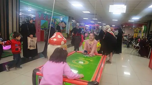 Yetim çocuklar eğlendi