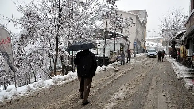 141 yerleşim yeri ulaşıma kapandı