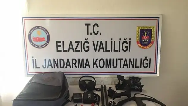 Elazığ'da 2 Kişi Kazı Yaparken Yakalandı