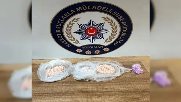 700 tane uyuşturucu hap ele geçirdi