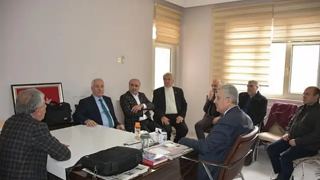 AK Parti İl Başkanı Eri gazetecilerle bir araya geldi