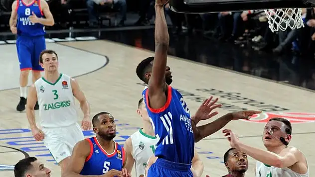 Anadolu Efes Milano deplasmanında