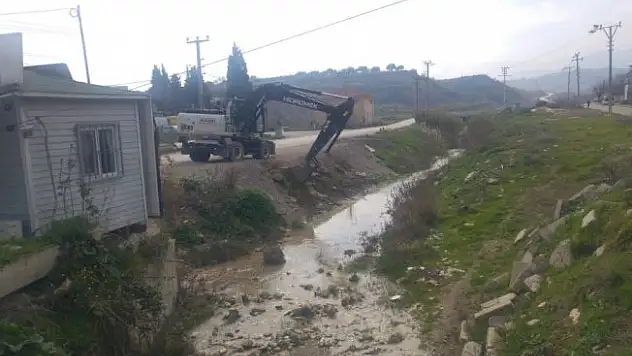 Aşağıçobanisa'da dere temizliği başladı