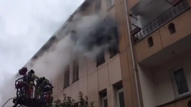 Avcılar'da korkutan ev yangını