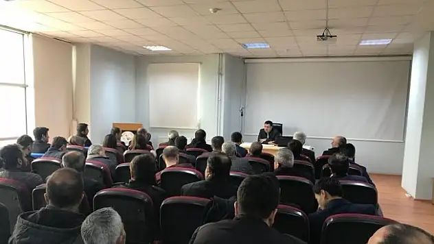 Bahçesaray'da 'Kaliteli Eğitim' konulu toplantı