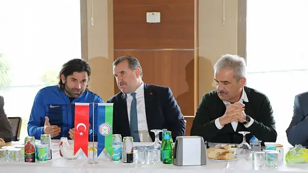 Bakan Bak'tan derbi açıklaması