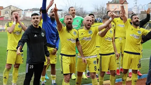 Başkan Anlayan: 'Yıllar süren 3. Lig hasretimiz sona erecek'