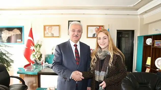 Başkan Başsoy, Şeyda Özdem'i makamında ağırladı