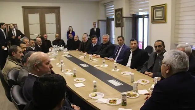 Başkan Kaçanta'dan muhtarlara bilgisayar