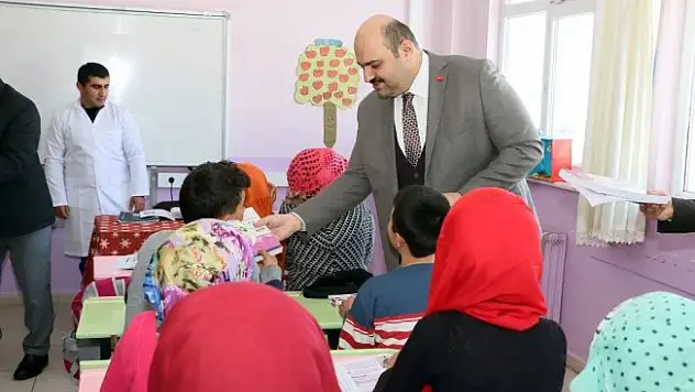 Başkan Orhan'dan eğitime tam destek