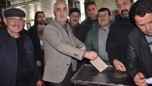 Başkan Sarı güven tazeledi