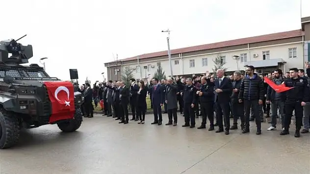 Batman'da Polis Özel Harekat timleri dualarla Afrin'e uğurlandı