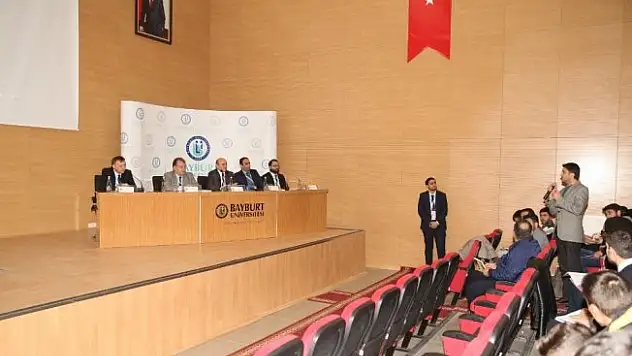 Bayburt'ta işgalden kurtuluşunun 100. yılı anısına düzenlenen sempozyum sona erdi