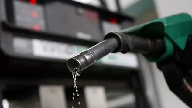 Benzine zam bekleniyor