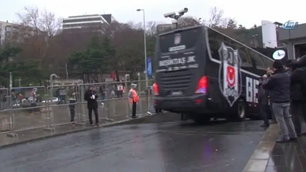 Beşiktaş kafilesi stada geldi