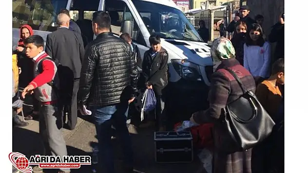 Bingöl'de Öğrencileri taşıyan servis kaza yaptı: 12 yaralı