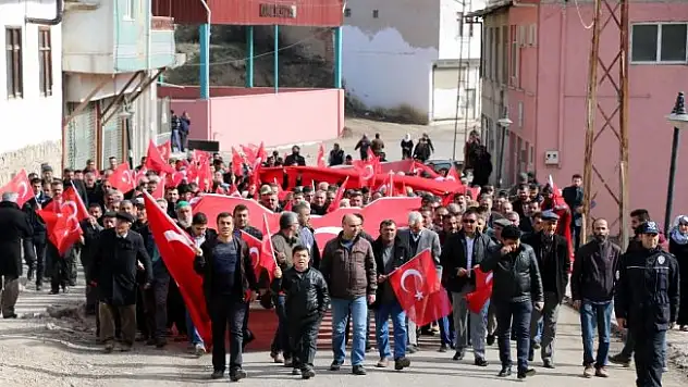 Binlerce vatandaş Afrin Operasyonuna destek için yürüdü