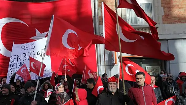 Brüksel'de Zeytin Dalı Harekatı'na destek mitingi
