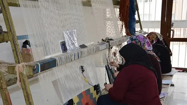 Büyükşehir'den halı dokuma kursu