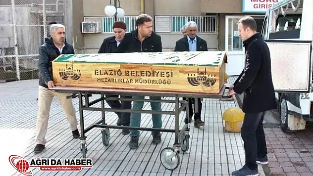 Buzda Kayıp Düşen Çocuk Yaşamını Yitirdi!