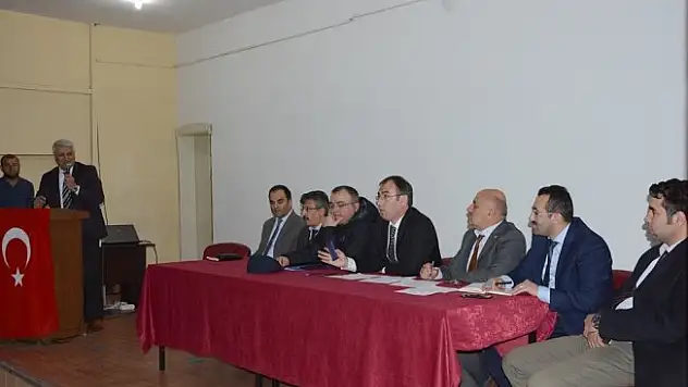 Çatak'ta 'Okuma Yazma Seferberliği' masaya yatırıldı