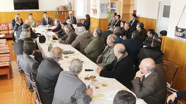 Çemişgezek'te 'Okuma Yazma Seferberliği' toplantısı Yapıldı