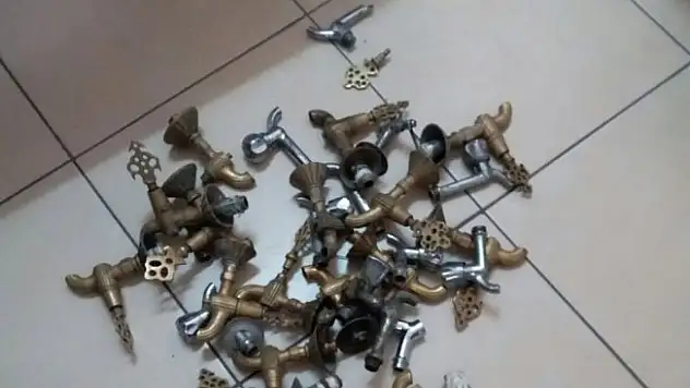 Çeşme hırsızı yakalandı