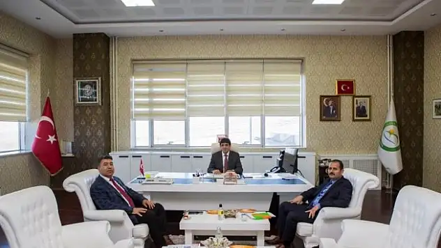 Iğdır Ceza infaz kurum müdüründen Rektör Mehmet Hakkı Almay'a ziyaret