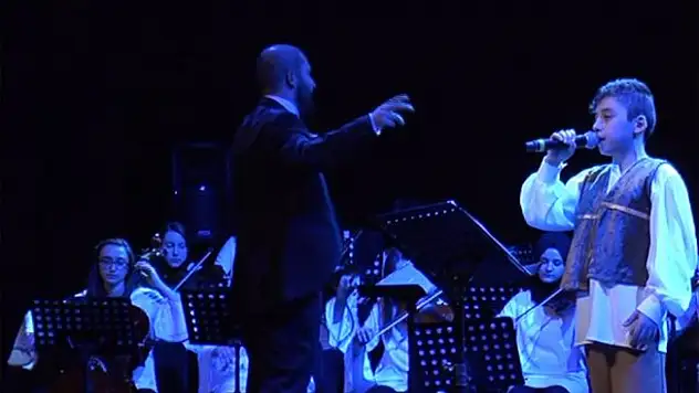 Çocuklar 'Barış Abi'lerini şarkılarıyla andı