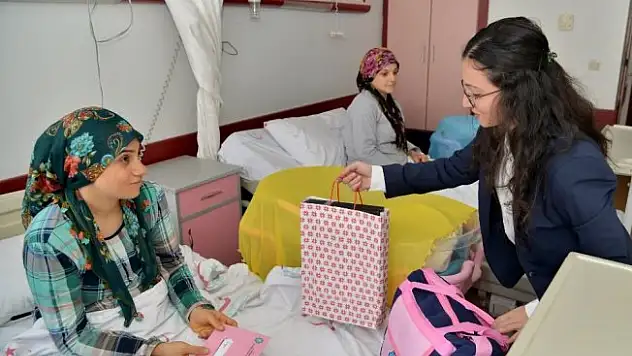 Diyar Masa ekipleri 'Hoş Geldin Bebek' paketi dağıttı