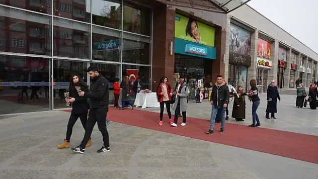 -Doğa Cadde AVM, 14 Şubat sevgililer Gününü unutmadı.
