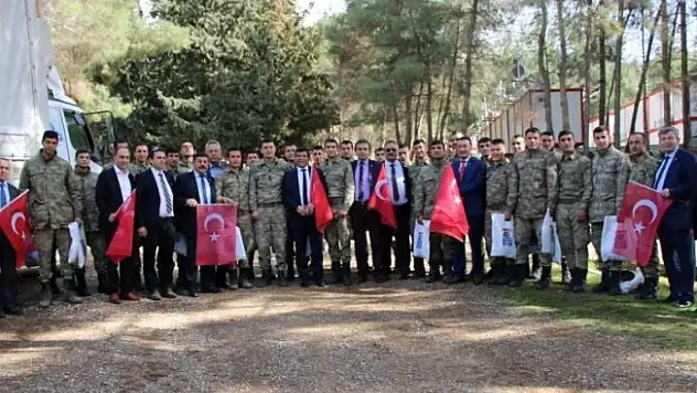 DSYMB'den Mehmetçiğe destek