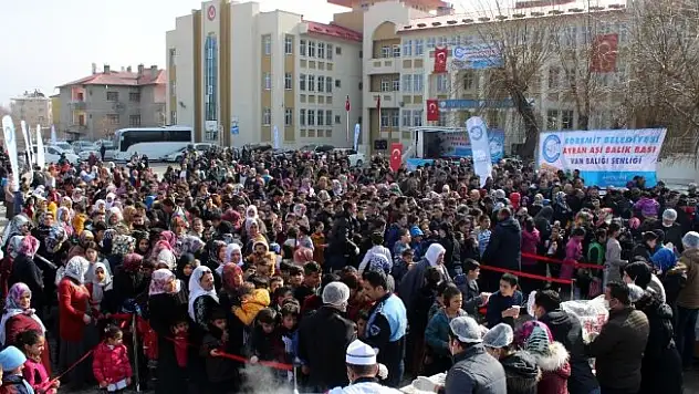 Edremit'te '2. Geleneksel Ayran Aşı Balık Başı' festivali