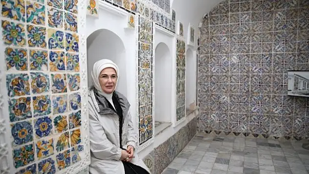 Emine Erdoğan, Bardo Müzesini ziyaret etti
