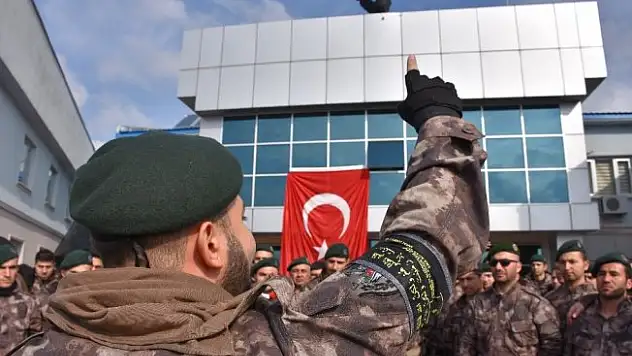 Erdoğan'a suikast düzenleyenleri yakalayan özel harekatçılar Afrin'e uğurlandı