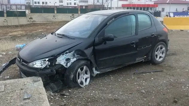 Erzincan'da trafik kazası: 4 yaralı