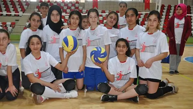 Fabrika Voleybol'un 24. okulu Muş'ta açıldı