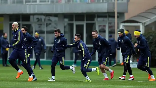 Fenerbahçe'de derbi hazırlıkları tamam