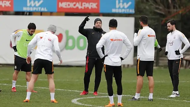 Galatasaray Akhisarspor mesaisine başladı