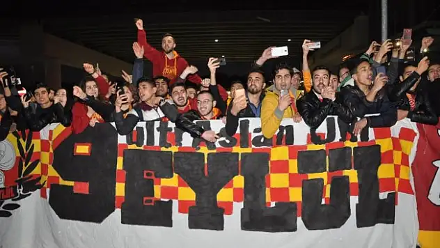Galatasaray İzmir'e geldi