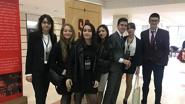 GKV'liler Birleşmiş Milletler Simülasyonu konferansında
