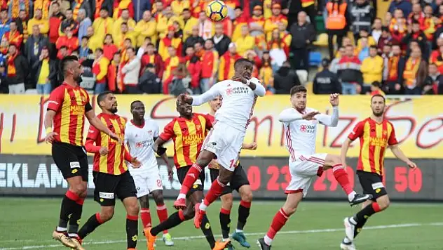 Göztepe evinde Sivas'ı devirdi