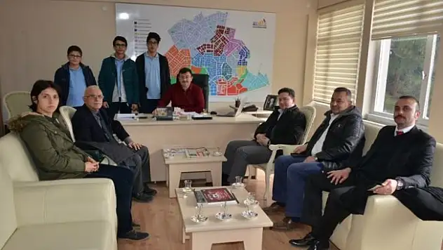 'Güzel Şeyler Kulübü'nden Gediz Belediyesi'ne ziyaret