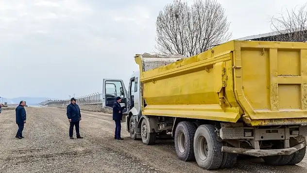 Hafriyat kamyonları uydudan takip ediliyor