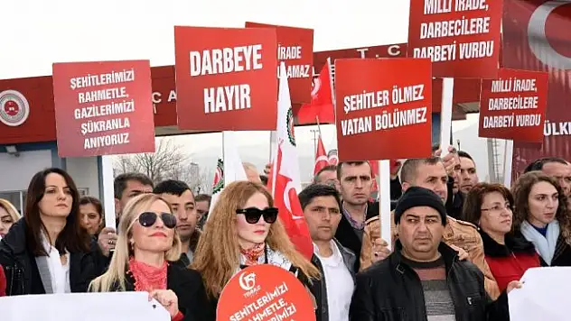 HAK-İŞ Konfederasyonu 15 Temmuz davaları nöbetine devam ediyor