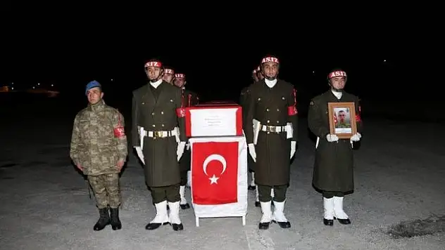 Hakkari Şehidi Er Akagündüz'ün Cenazesi Memleketine Uğurlandı