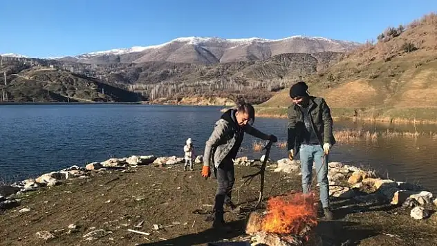 Hizan'da vatandaşlar piknik alanlarına akın etti